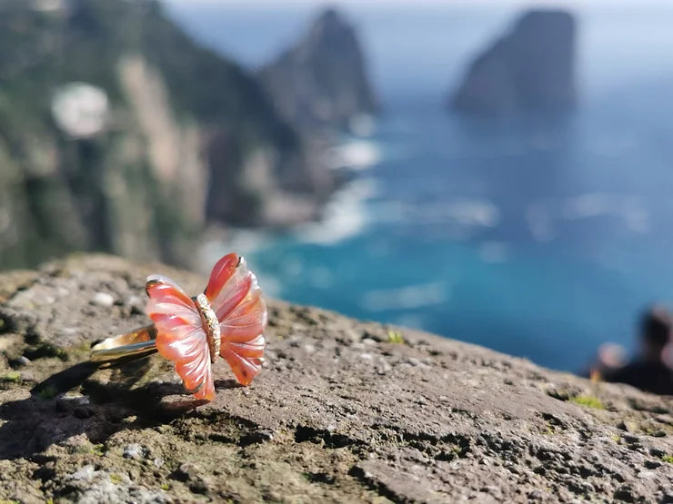 La collezione Crisalide: gioielli a forma di farfalla nel segno della rinascita