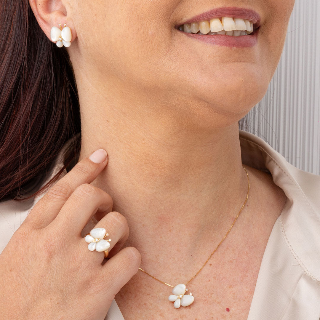 Completo-Ribelle-ORO-GIALLO-e-madreperla-bianca