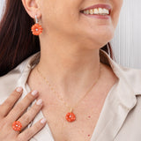 Orecchini pendenti fiori in corallo rosso e oro