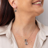 Monachine-corte-ciondolo-oro-shanel